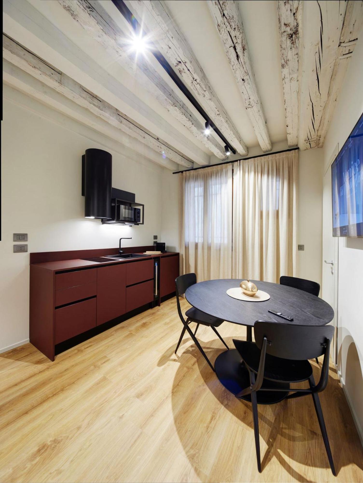 Palazzina Riva Apartment เวนิส ภายนอก รูปภาพ