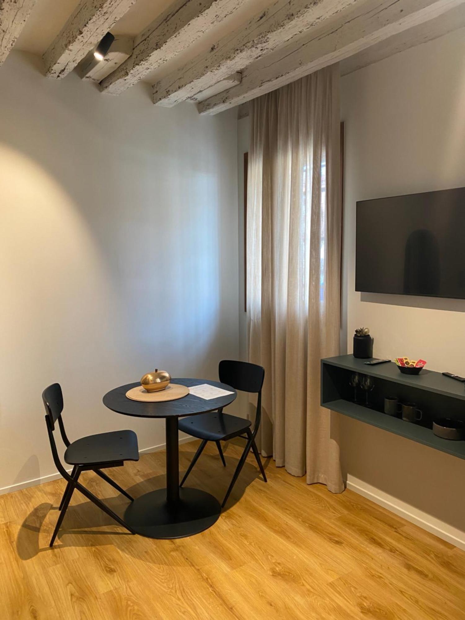 Palazzina Riva Apartment เวนิส ภายนอก รูปภาพ